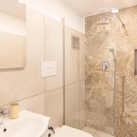 Apartamento House Benedetta Centro Di Nápoles