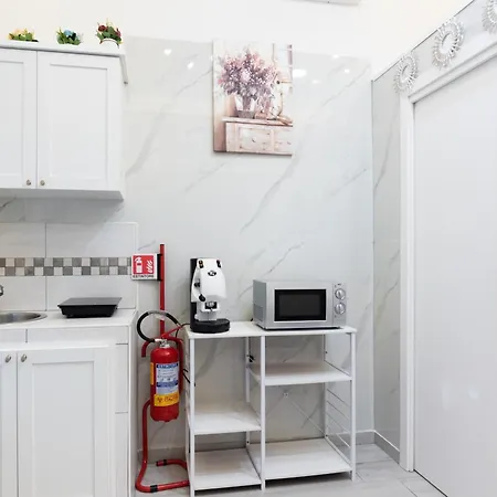 House Benedetta Centro Di شقة نابولي