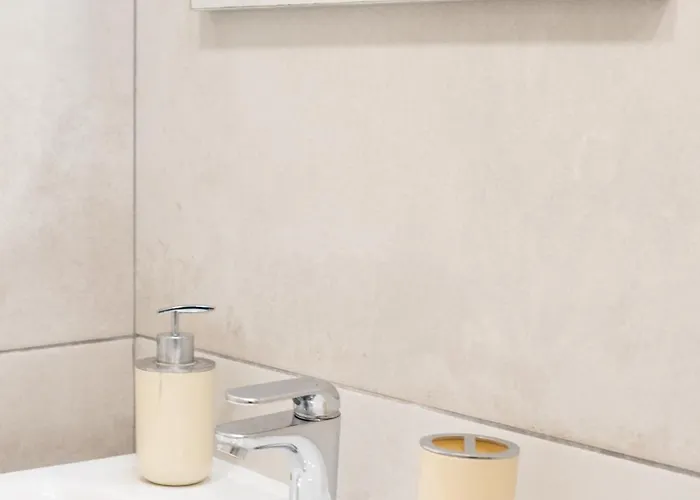 House Benedetta Centro Di * Naples