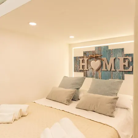 House Benedetta Centro Di 那不勒斯