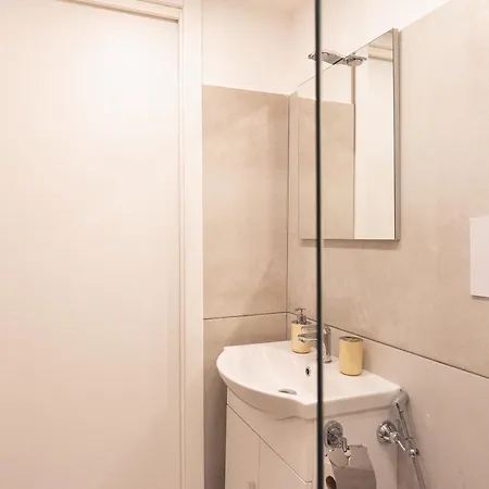 House Benedetta Centro Di 公寓 *