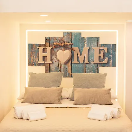 House Benedetta Centro Di شقة