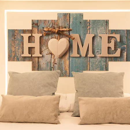 House Benedetta Centro Di شقة