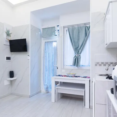 House Benedetta Centro Di * 那不勒斯