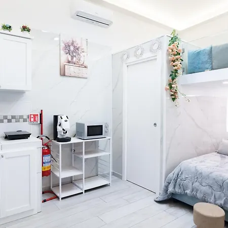 House Benedetta Centro Di 那不勒斯